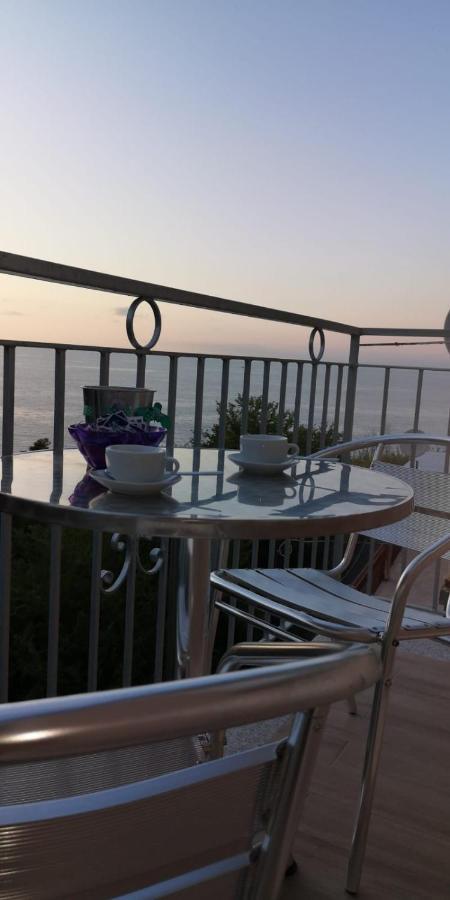 La Casa Di Sara Villa Pizzo  Buitenkant foto