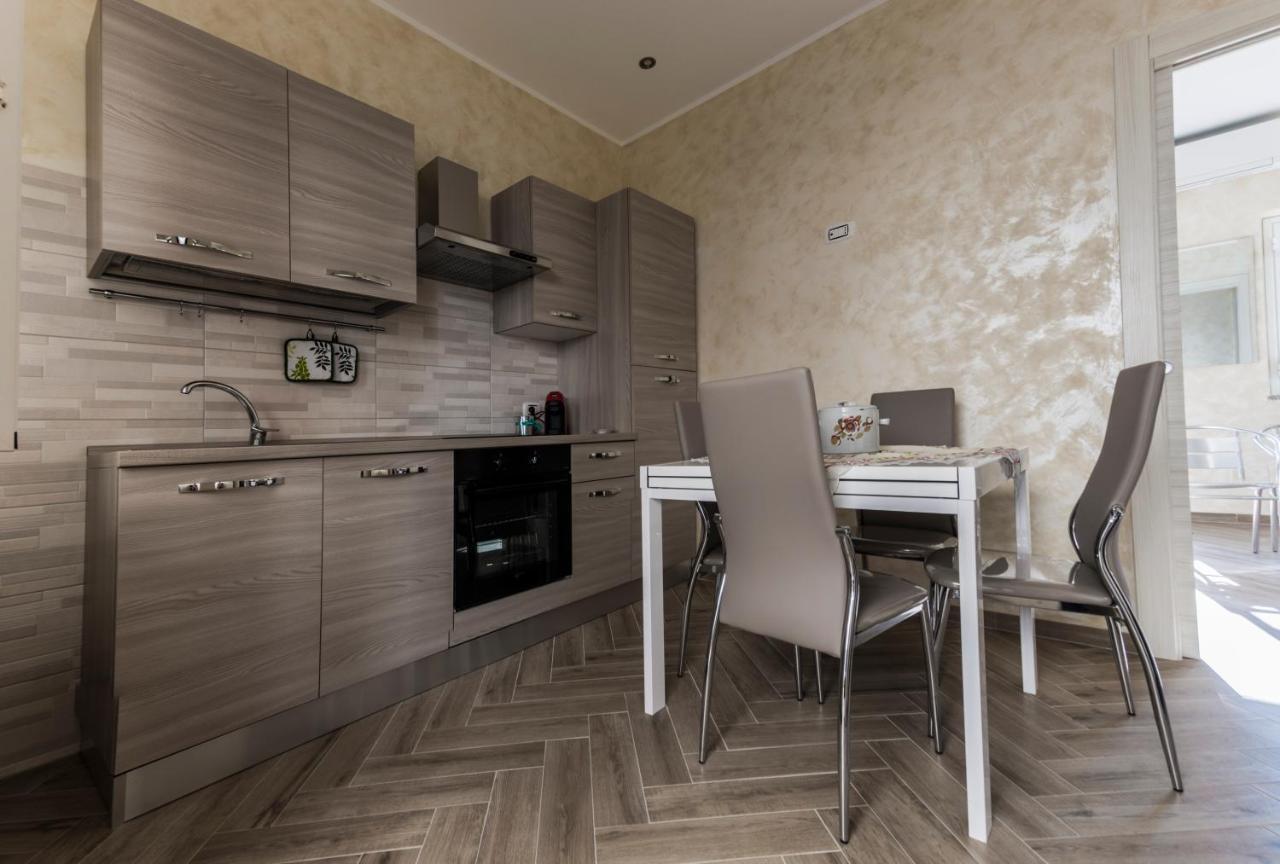 La Casa Di Sara Villa Pizzo  Buitenkant foto